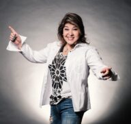 "É!!! Mas dizem que o piu piu é pititco!! Kkkkk" Roberta Miranda comenta a foto de Whindersson Nunes nu no Twitter.