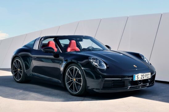 Os novos Porsche 911 Targa 4 e 4S têm tração integral