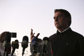 Em declaração em frente ao Palácio da Alvorada, nesta quinta, Bolsonaro disse que não admitirá "decisões individuais"
