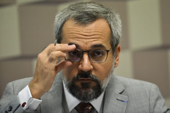 Os ministros rejeitaram o pedido de habeas corpus ajuizado pelo ministro da Justiça em favor de Abraham Weintraub