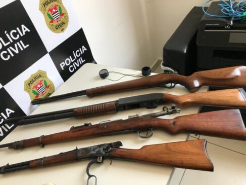 Munições e armas foram encontradas dentro de imóvel em Várzea Paulista; caso registrado na última semana ainda é investigado
