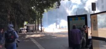 PM usa bombas de efeito moral na Paulista.