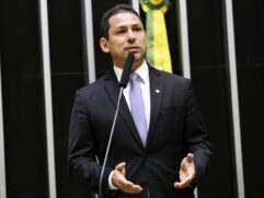 Deputado Marcelo Ramos (PL-AM) é o autor do Projeto de Lei 2638/20; a Câmara dos Deputados irá analisar o texto