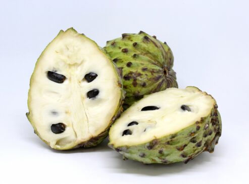 Fruta exotica Atemoya