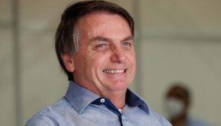 O índice de confiança no presidente Jair Bolsonaro (sem partido) subiu, de 41% para 46%