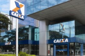 De acordo com o banco, não é preciso madrugar nas filas, pois todos que chegarem durante o horário de funcionamento serão atendidos; nesta segunda, houve filas em várias agências da Capital