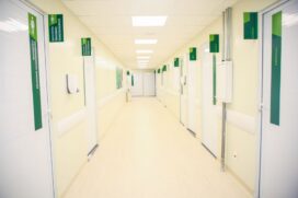 Hospital de Retaguarda em Osasco é uma das unidades de atendimento para pacientes com coronavírus; cidade registra 405 mortes
