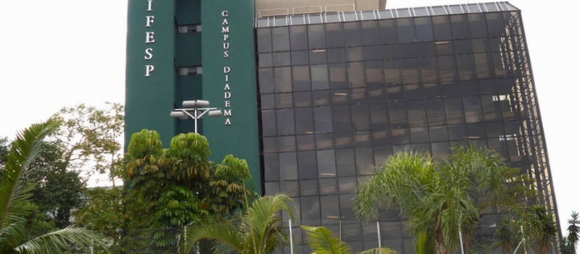 O espaço nasceu em 2007 voltado ao treinamento de profissionais de saúde para atendimento a crianças autistas, mas nos últimos meses começou a receber também pacientes adultos