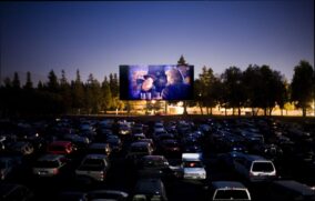 Mais de meio século depois, os drive-ins ressurgem como uma das poucas alternativas de lazer durante a pandemia