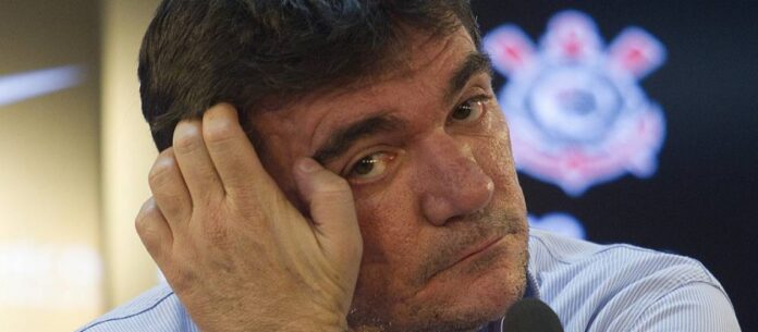 O técnico virou ídolo alvinegro na sua segunda passagem, a mais vitoriosa delas, já sob a gestão de Andrés, então presidente corintiano na época