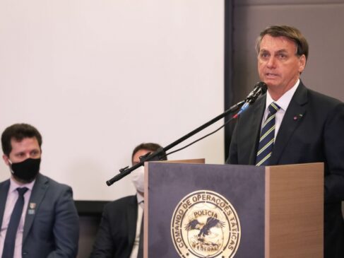 De acordo com Bolsonaro, um valor do auxílio mais baixo será negociado no Congresso