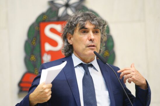 Carlos Giannazi &eacute; deputado estadual em S&atilde;o Paulo pelo PSOL