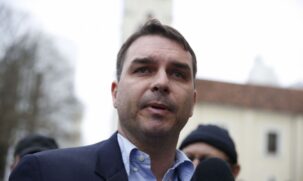 Fl&aacute;vio Bolsonaro.