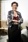 "Tento ser uma pessoa melhor" Lilia Cabral disse que retornou à terapia, aos 64 anos, pelas aflições trazidas pela pandemia da Covid-19.