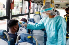 Passageiros de &ocirc;nibus de S&atilde;o Caetano do Sul t&ecirc;m a temperatura aferida e se houver altera&ccedil;&atilde;o &eacute; realizado o teste contra o coronav&iacute;rus