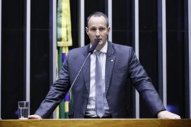 O deputado Guilherme Derreti (PP-SP) é o autor do projeto