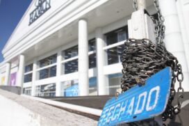 Loja de departamentos já tinha sido notificada, mas "a determinação não foi atendida"