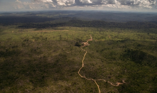 A meta é zerar o desmatamento ilegal na Amazônia até 2030, segundo o governo Lula