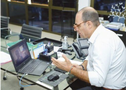 Prefeito José Auricchio Júnior realizou uma reunião virtual com o superintendente do setor público do Banco do Brasil em São Paulo, Elias Almeida, na última quarta-feira (22).
