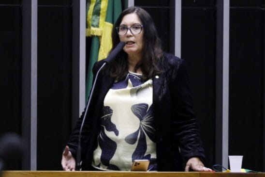 A presidente da CCJ (Comissão de Constituição e Justiça) da Câmara, deputada Bia Kicis (PSL-DF)