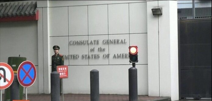 Entrada do consulado norte-americano em Chengdu