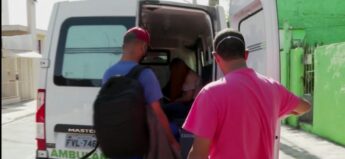 A ambulância pega passageiros em vários bairros de Osasco