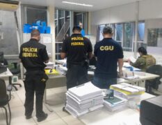 Policia Federal faz buscas na sede da Secretaria Estadual de Educação do Piauí, em Teresina, nesta segunda-feira (27)
