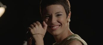 Mais de 60 artistas entre músicos, dançarinas e cantores participam durante 1 hora e 10 minutos deste show que já foi reconhecido em 2021 como um grande sucesso