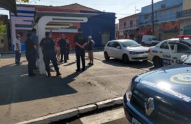 A pol&iacute;cia apreendeu cerca de R$ 1.000 com o homem. A mulher alegou n&atilde;o saber do roubo, foi liberada e ser&aacute; testemunha do caso