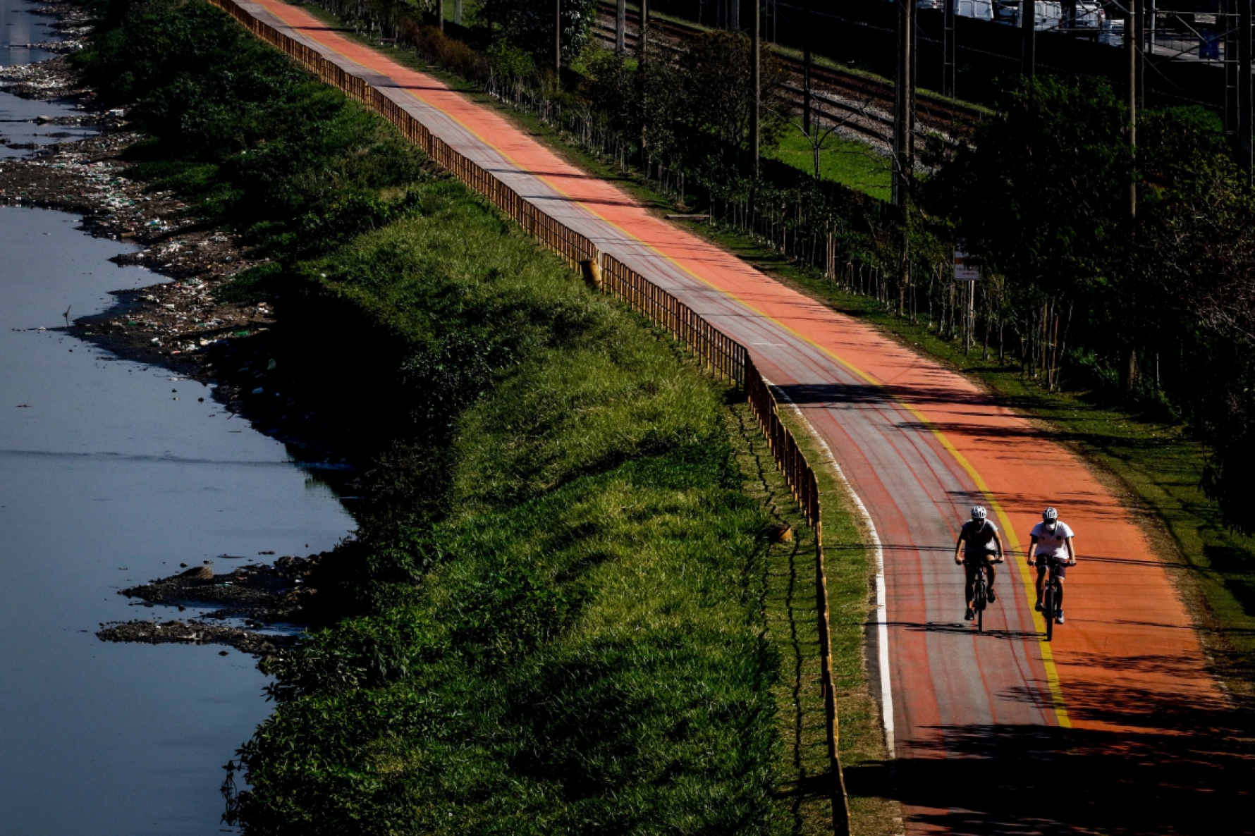 A ViaMobilidade recomenda às pessoas que utilizam a ciclovia somente para lazer evitar o trecho nesses dias; funcionamento da estação da CPTM permanecerá normal.