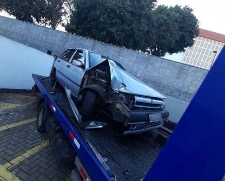 Criminoso foi preso após bater o veículo na Av. Fernando Arens, em Jundiaí; ele foi encaminhado o Centro de Triagem de Campo Limpo Paulista