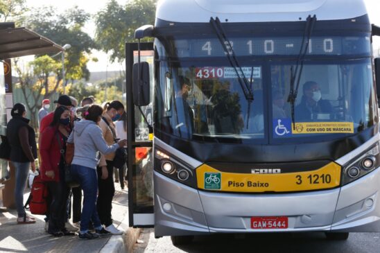 Na última segunda-feira (20) o governo de São Paulo decidiu prorrogar a obrigatoriedade do uso de máscaras até 31 de janeiro