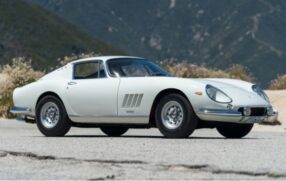 Carro pertencia a um colecionador norte-americano e foi mantido em perfeitas condições por mais de 50 anos