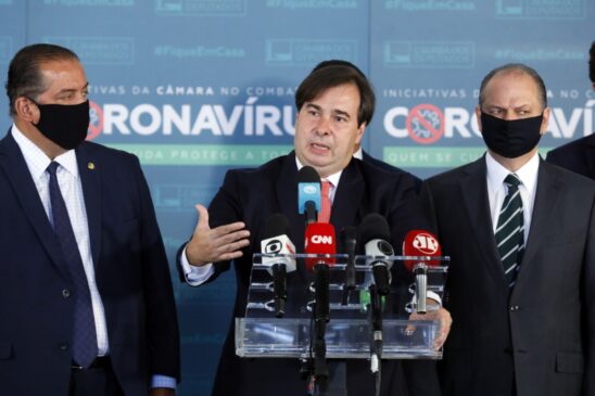 O presidente da Câmara dos Deputados, dep. Rodrigo Maia fala sobre reajuste a servidores