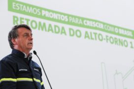 Bolsonaro esteve em Ipatinga nesta quarta, onde participou da retomada de operações de siderúrgica