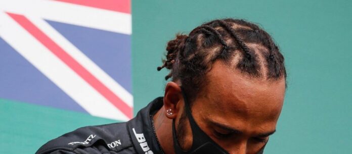 Lewis Hamilton não gosta de dirigir fora das pistas de Fórmula 1