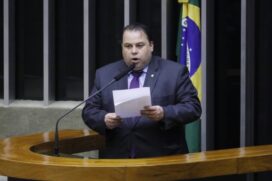 O deputado Julio Cesar Ribeiro (Republicanos-DF) é o autor da proposta