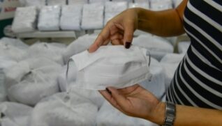 Representantes dos empresários e dos trabalhadores de bares e restaurantes estão dispostos a se unir para reivindicar o fim da obrigatoriedade de máscara para os funcionários dentro dos estabelecimentos em São Bernardo do Campo