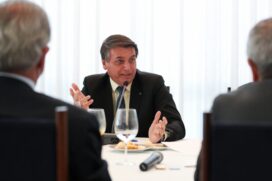 A informação foi confirmada após uma reunião de Bolsonaro com ministros no Palácio da Alvorada