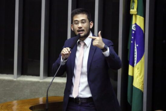 O deputado Kim Kataguiri (DEM-SP) é o autor do projeto