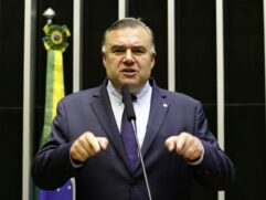 O deputado Ney Leprevost (PSD-PR) é o autor do projeto