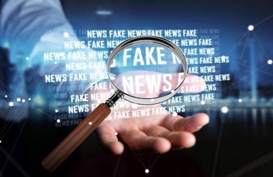 O projeto de lei de combate às fake news estabelece regras para as redes sociais e aplicativos de mensagens