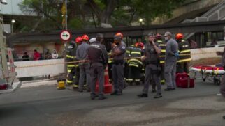 Após ser retirado pelos bombeiros, o motorista foi encaminhado ao Hospital das Clínicas