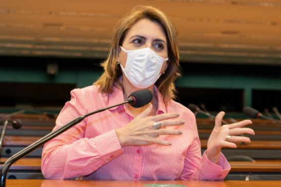 Deputada Rosana Valle (PSB-SP) cobra repasse do Governo de S&atilde;o Paulo a institui&ccedil;&otilde;es de sa&uacute;de da Baixada Santista
