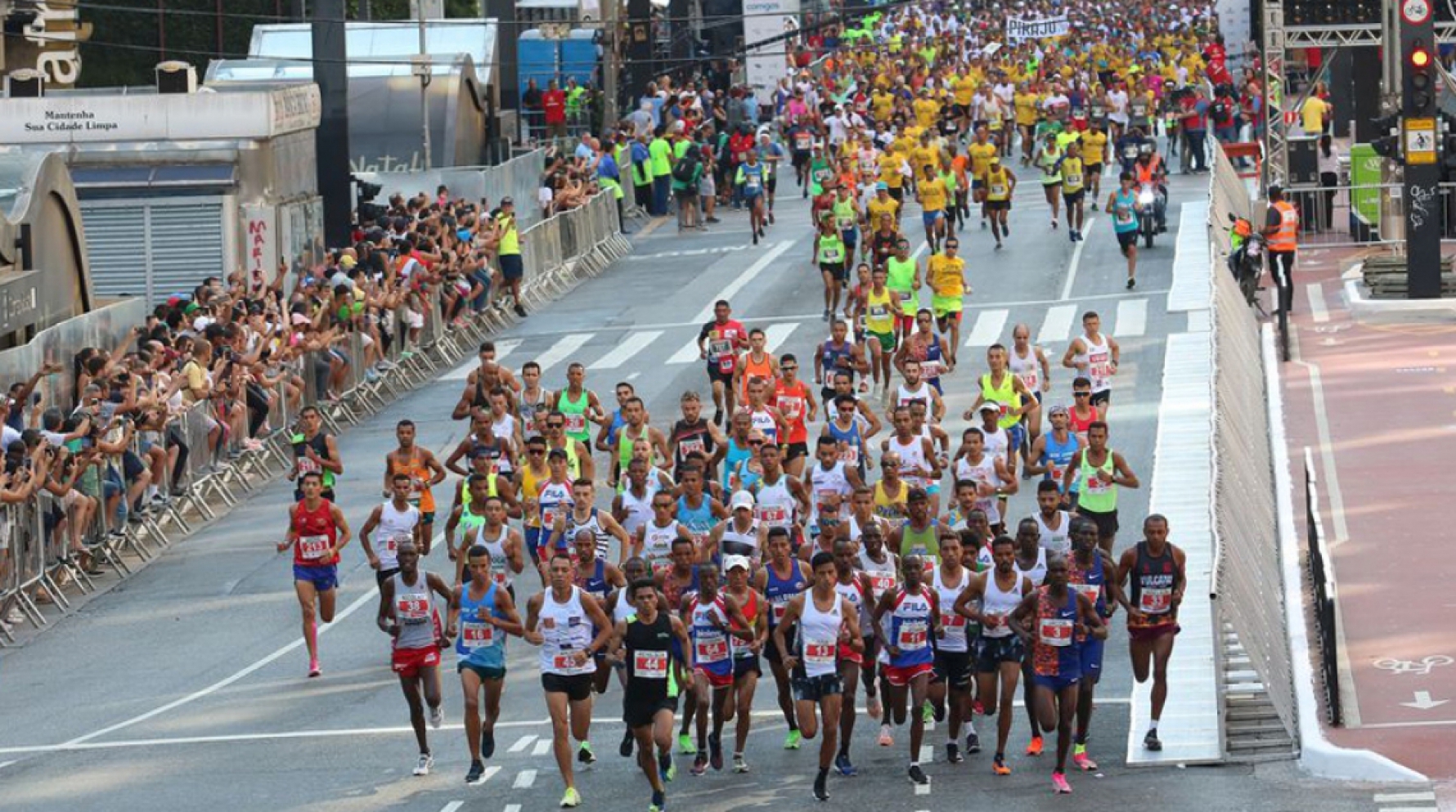 Largada da 95ª Corrida de São Silvestre na avenida Paulista