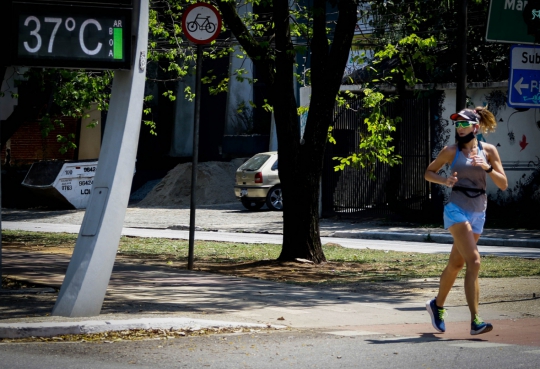 O Brasil vive um de seus invernos mais quentes