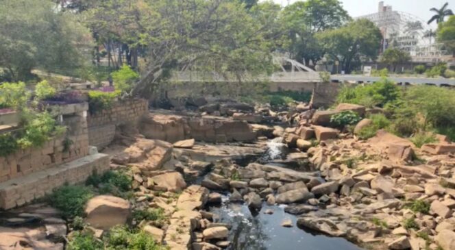 Laudo atestou que amostras coletadas no Rio Tietê não apontam nenhuma anormalidade na água escura no trecho da cidade de Salto