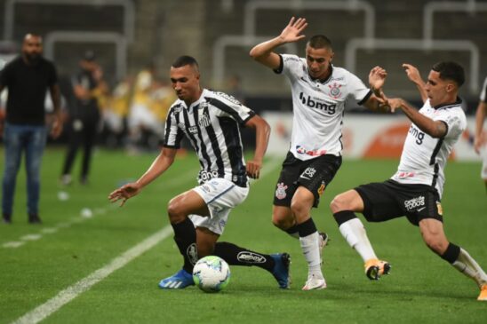 No segundo tempo, o nível técnico da partida caiu