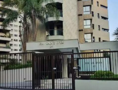 Entre os lotes há casas, apartamentos, terrenos, galpões e áreas rurais