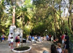 Parque das Mon&ccedil;&otilde;es est&aacute; localizado na rua Bandeirantes, regi&atilde;o central da cidade